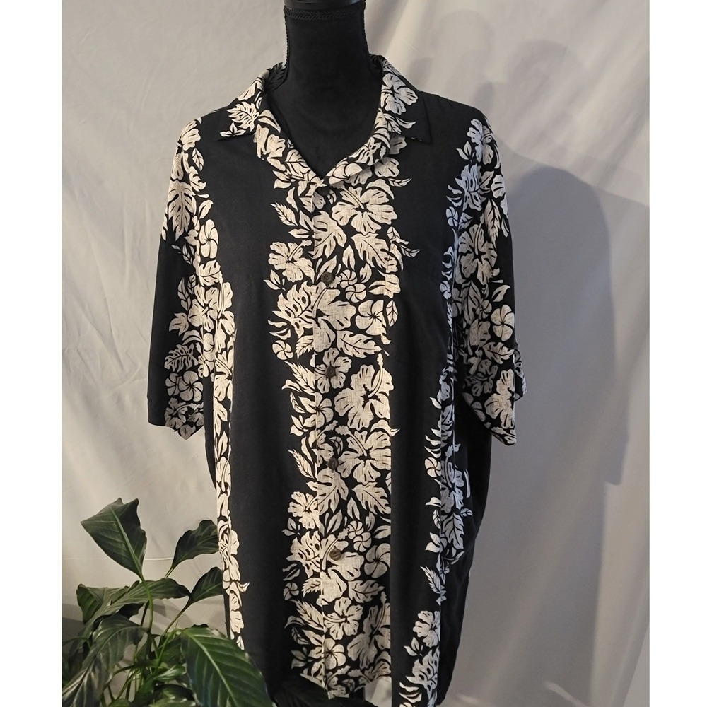Falcon Bay Mens Large Hawaiian Shirt Black White Floral Rayon Hibiscus‎ Camp